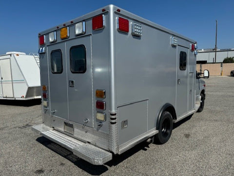 2009 Ford F450 Modular Ambulance (Double)