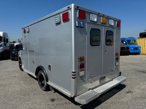 2009 Ford F450 Modular Ambulance (Double)