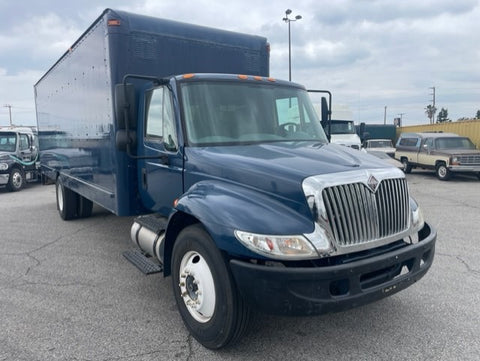 2004 International 4300 Box Truck