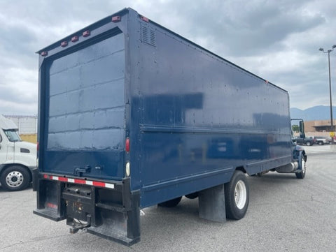 2004 International 4300 Box Truck