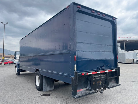 2004 International 4300 Box Truck