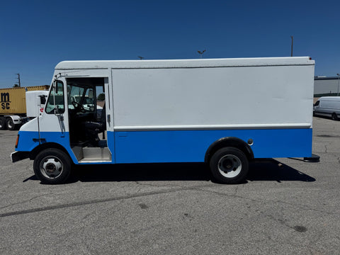 2004 Workhorse Step Van (Double)