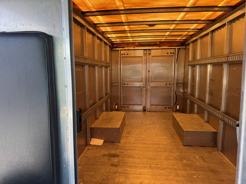 2004 Workhorse Step Van (Double)