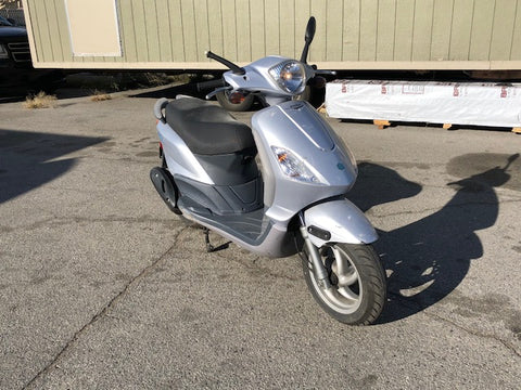 M2007 Piaggio Fly Scooter