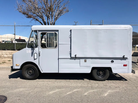 1984 Chevrolet Surveillance Step Van (Modern interior)