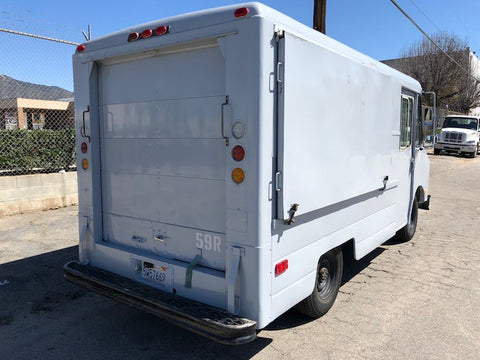 1984 Chevrolet Surveillance Step Van (Modern interior)