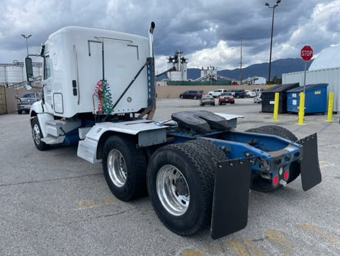 2009 Freightliner Columbia Sleeper Semi Tractor
