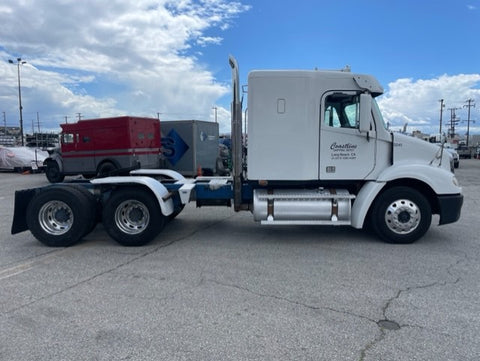 2009 Freightliner Columbia Sleeper Semi Tractor