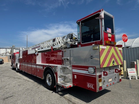 2010 American La France Ladder Fire truck