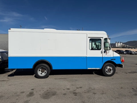 2004 Workhorse Step Van (Double)