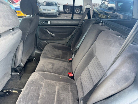 2005 Volkswagen Jetta Wagon (Doubles)