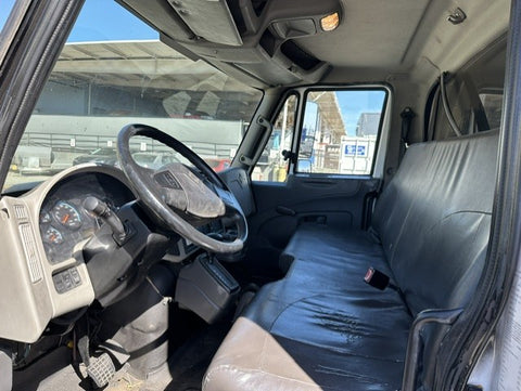 2014 International 4300 Box Truck