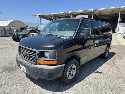 2004 GMC Savana Van
