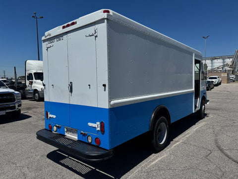 2004 Workhorse Step Van (Double)