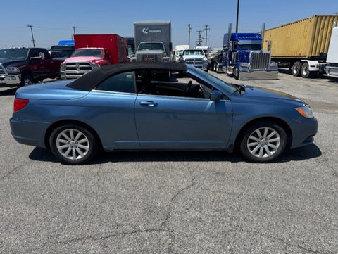 2011 Chrysler 200 Convertible