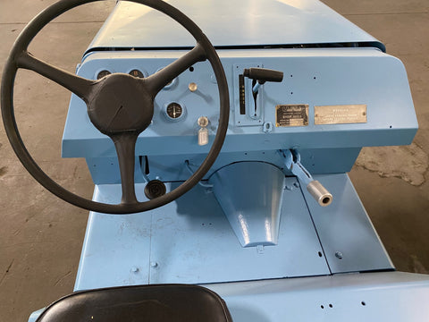 1988 United Tractor Shop Mule Tug