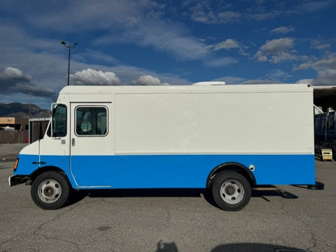 2004 Workhorse Step Van (Double)