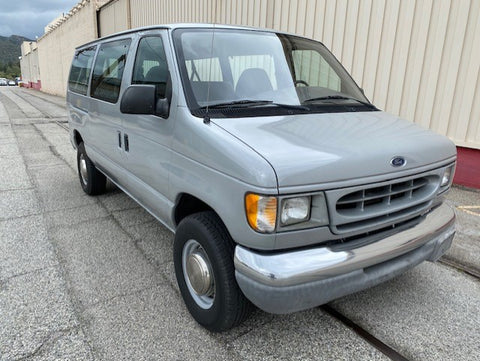 2000 Ford Econoline Passenger Van