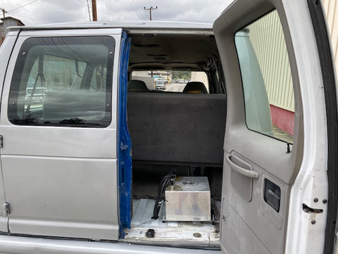 2000 Ford Econoline Passenger Van